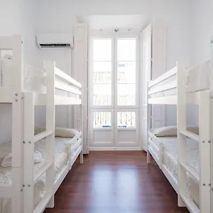 https://sunny-malaga-apartments.es-andalucia.com