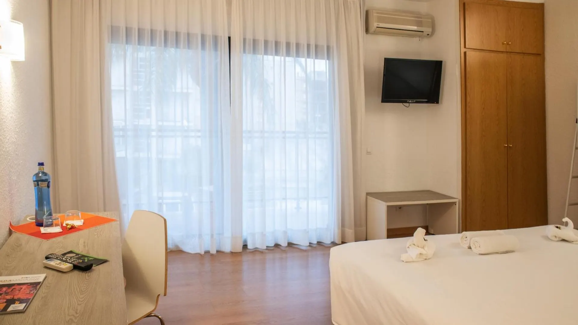 Adia Hotel Cunit Playa 3*,  Spanyolország